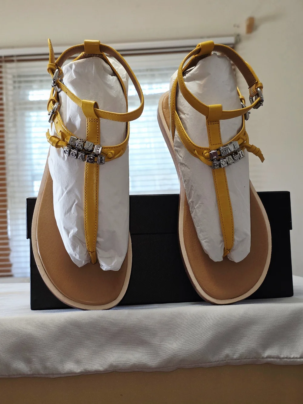 COACH Becky Semi Matte Calf Leather Sandals In Canary Size 7M - Picture 4 of 12